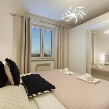 Apartment Marica พูลา ภายนอก รูปภาพ