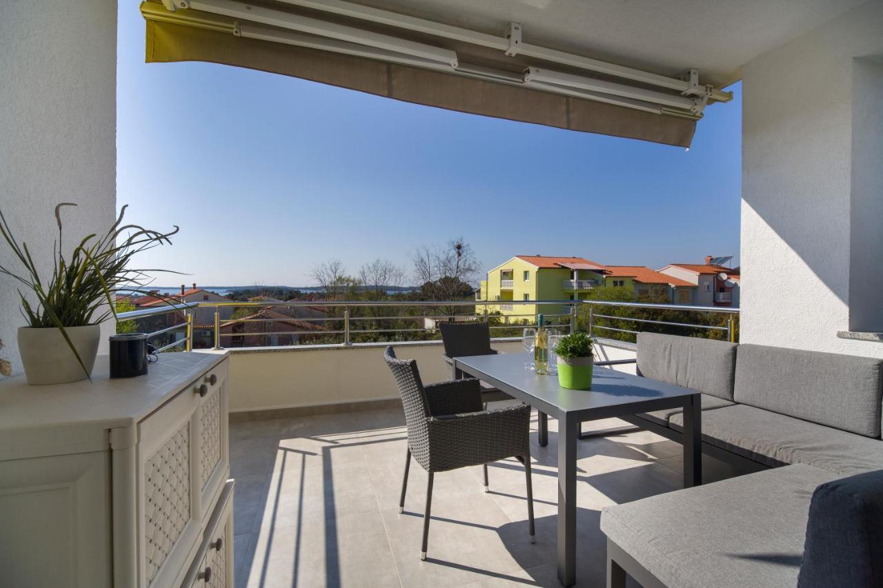 Apartment Marica พูลา ภายนอก รูปภาพ