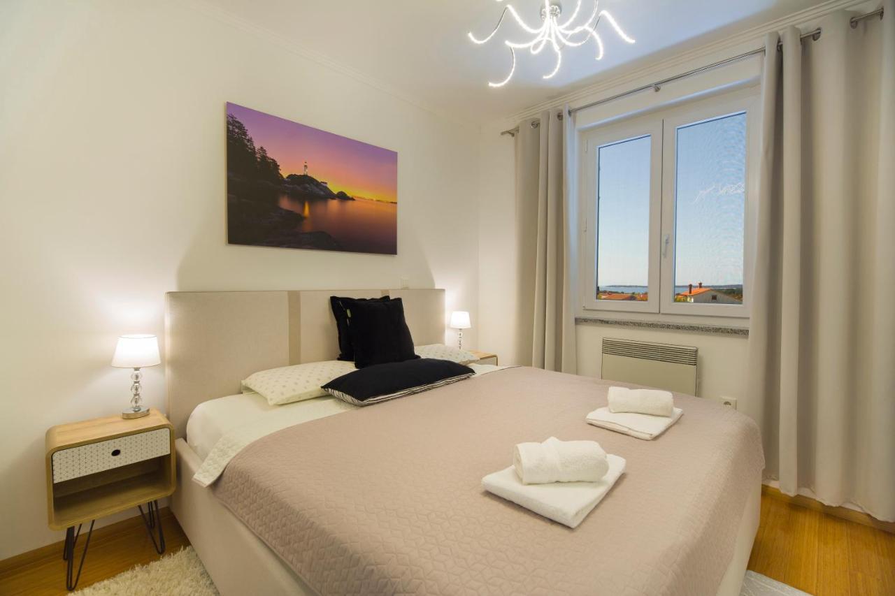 Apartment Marica พูลา ภายนอก รูปภาพ