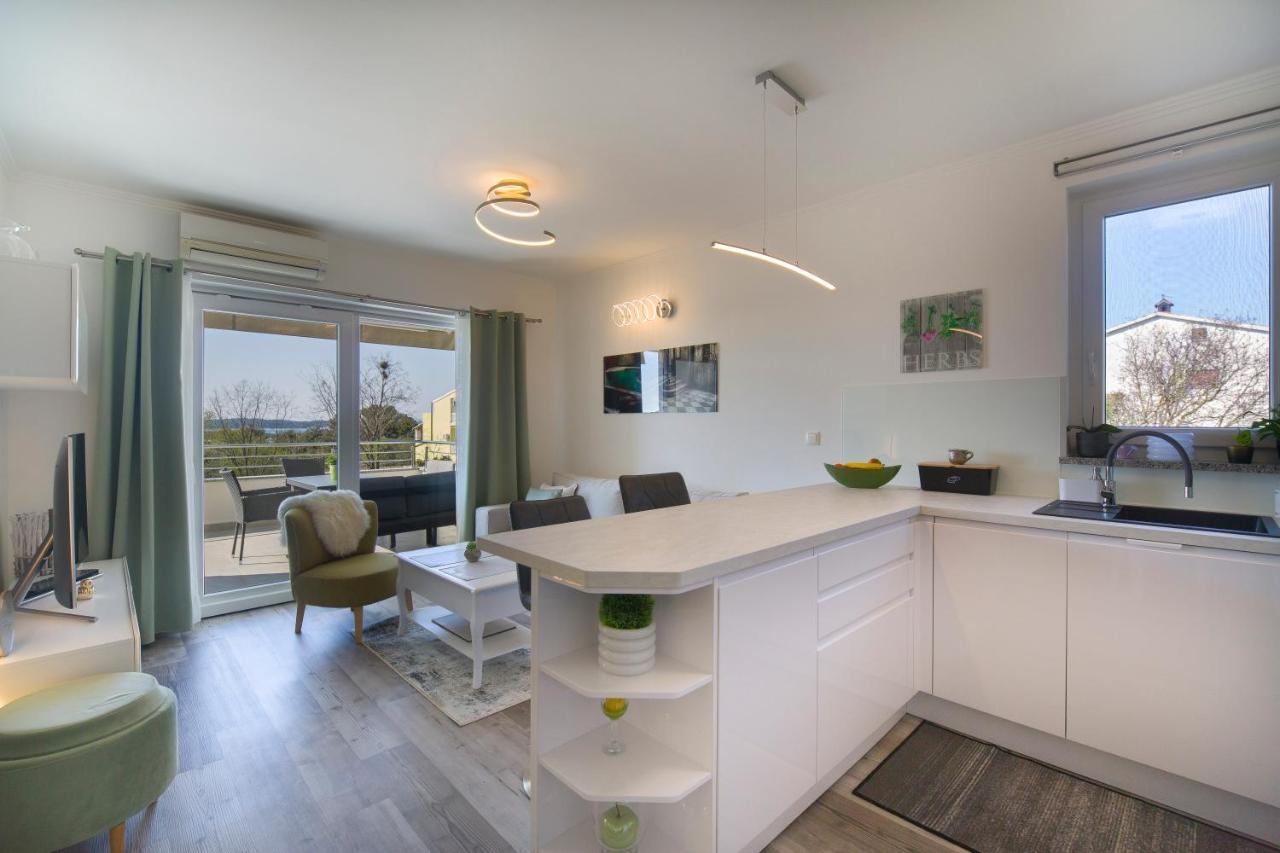 Apartment Marica พูลา ภายนอก รูปภาพ