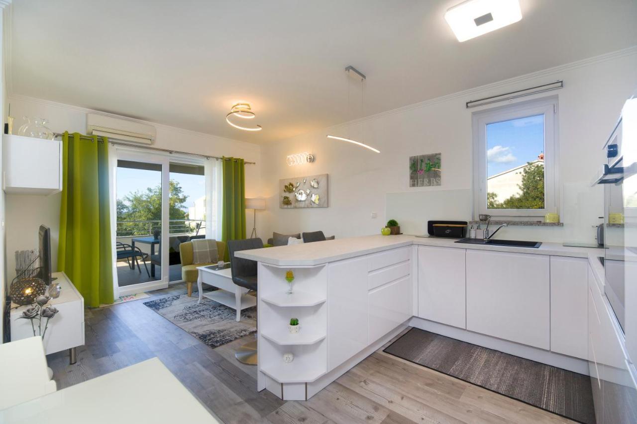 Apartment Marica พูลา ภายนอก รูปภาพ
